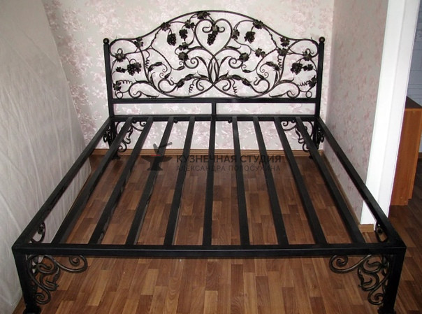 Кованая кровать №48